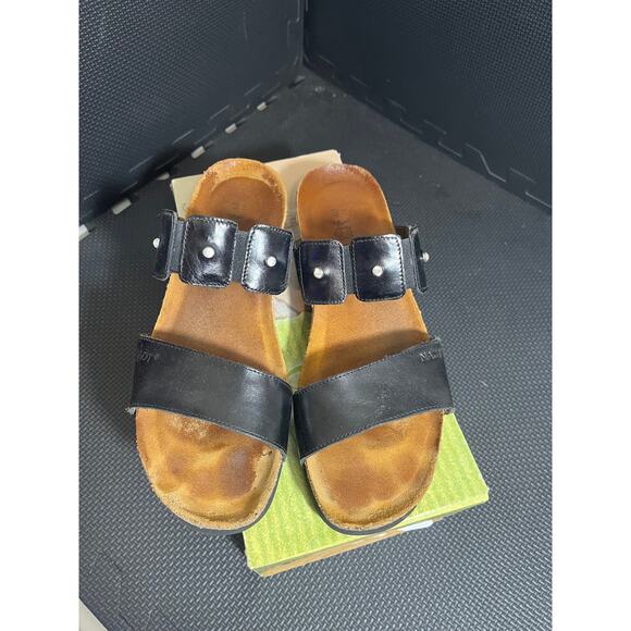 NAOT Ashley Black Leather Rhinestone Embellished Slides Sandals Women's 40 US 9 - Picture 3 of 7